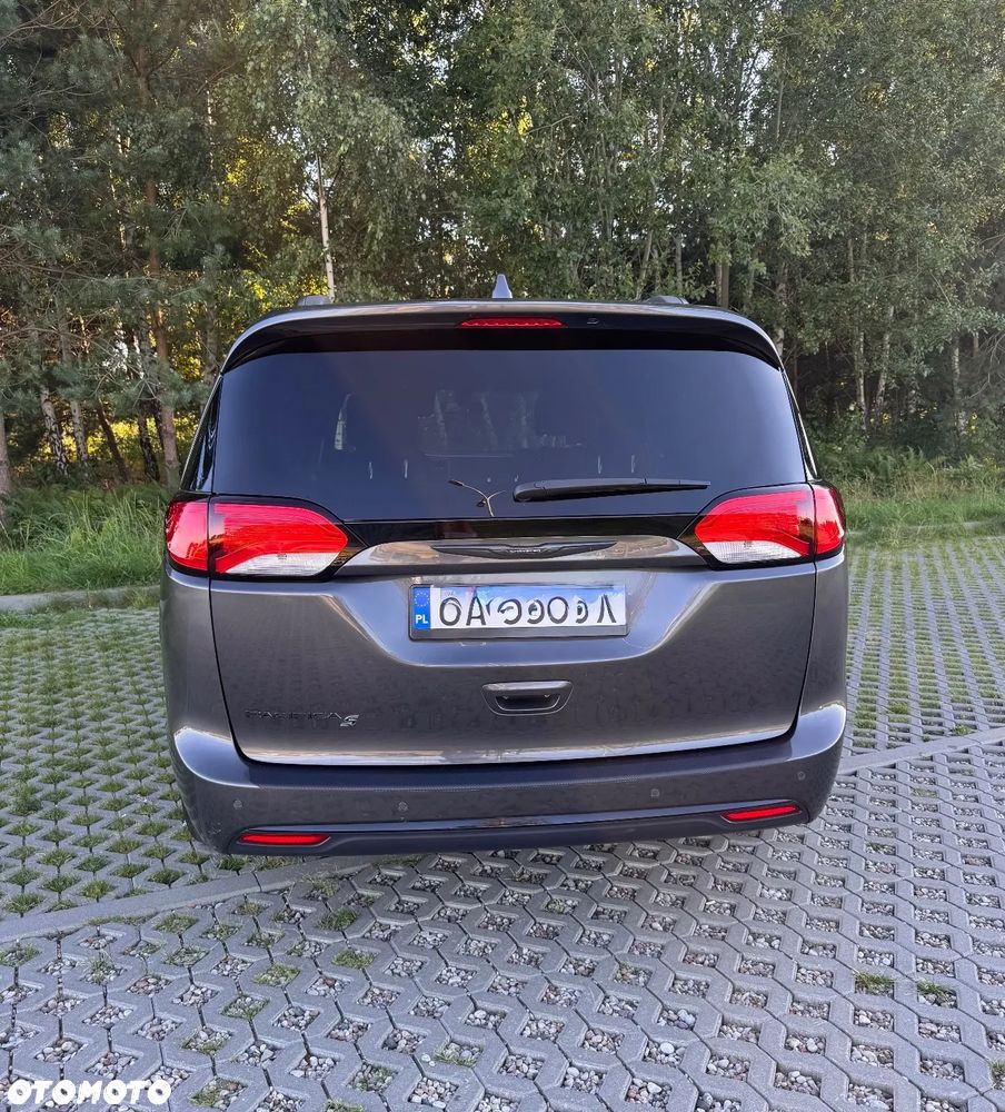 Chrysler Pacifica - 7