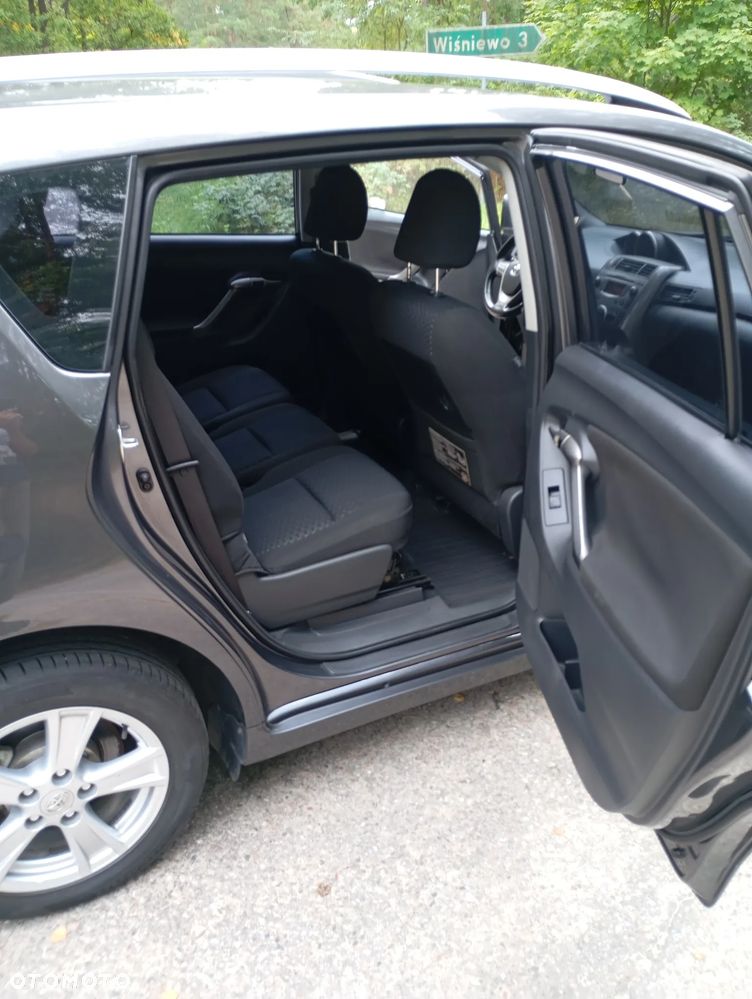 Toyota Verso 2.0 D-4D Premium 7os - 15