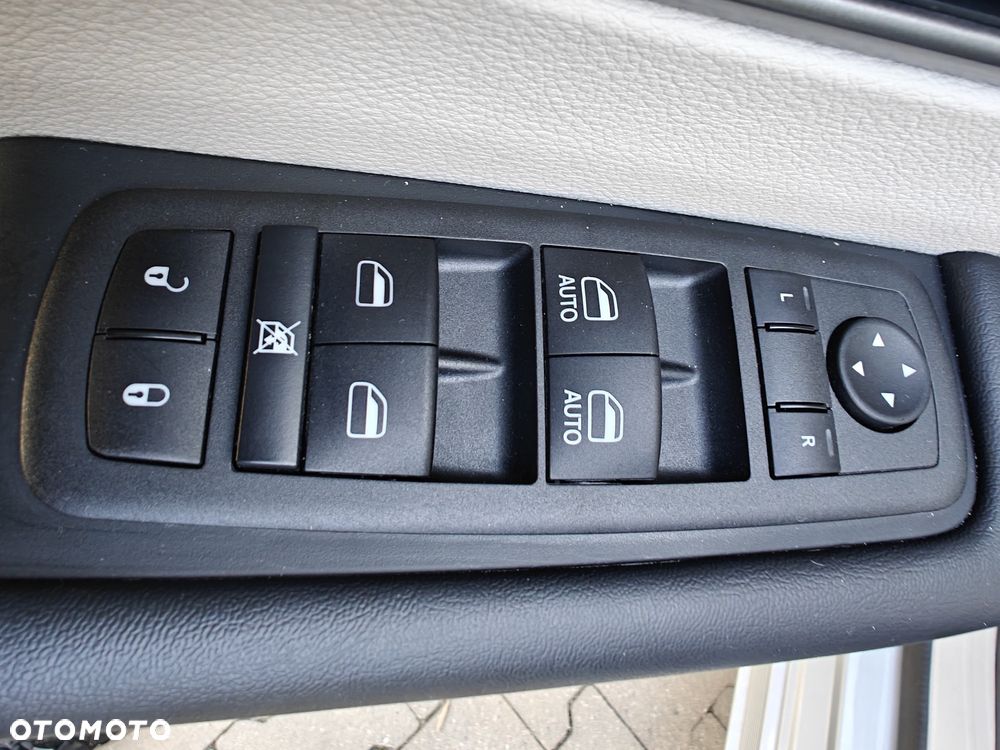 Chrysler Pacifica - 14