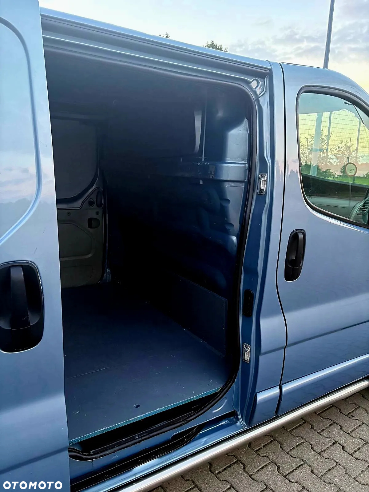 Opel Vivaro - 25