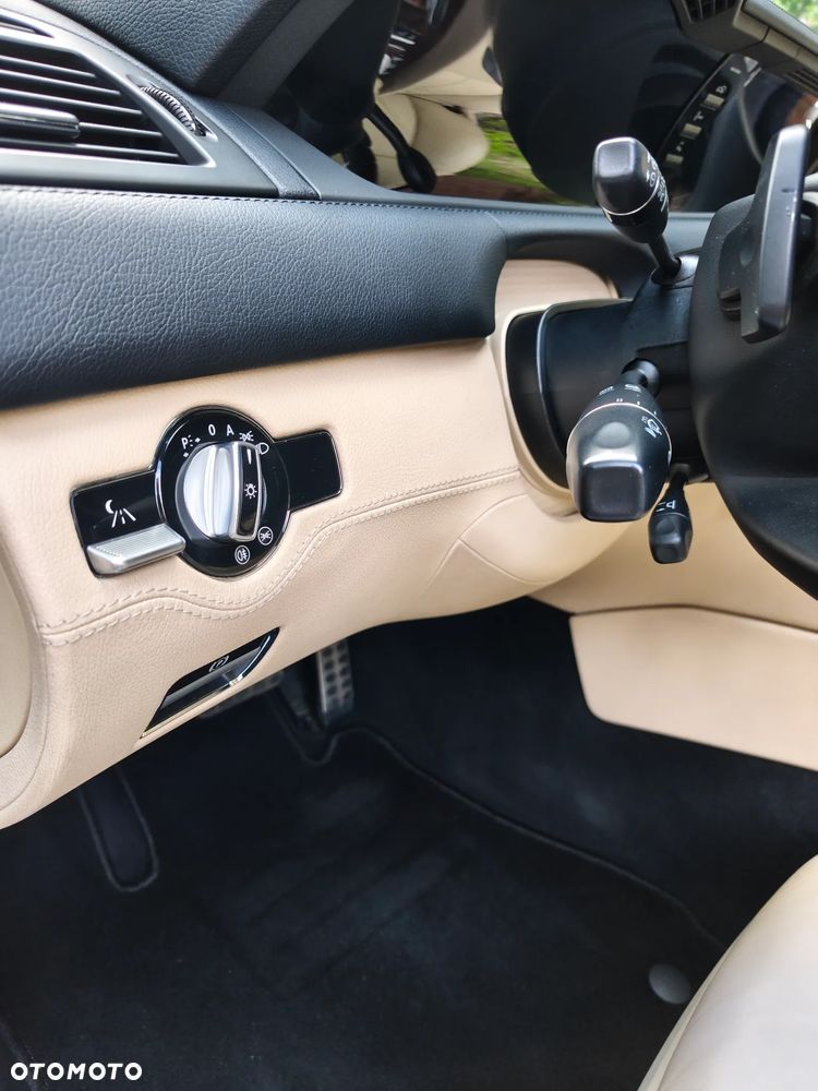 Mercedes-Benz CL 500 4-Matic BlueEff - 11