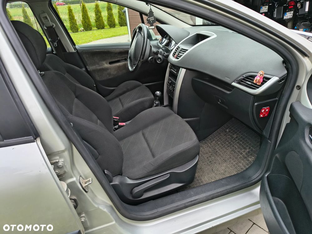 Peugeot 207 1.4 16V Presence - 15