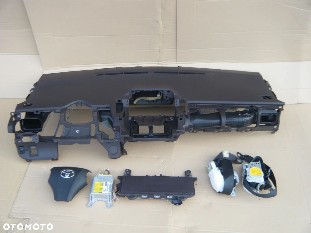 TOYOTA IQ  PODUSZKI AIRBAG DESKA KONSOLA PASY =RADOM =radom