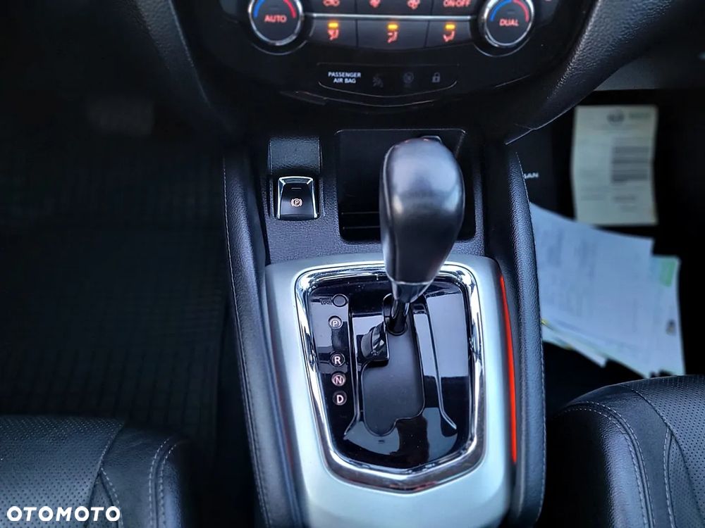 Nissan Qashqai 1.6 dCi Xtronic TEKNA+ - 18