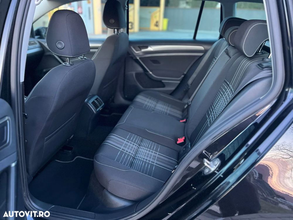 Volkswagen Golf 1.6 TDI (BlueMotion Technology) Comfortline - 24