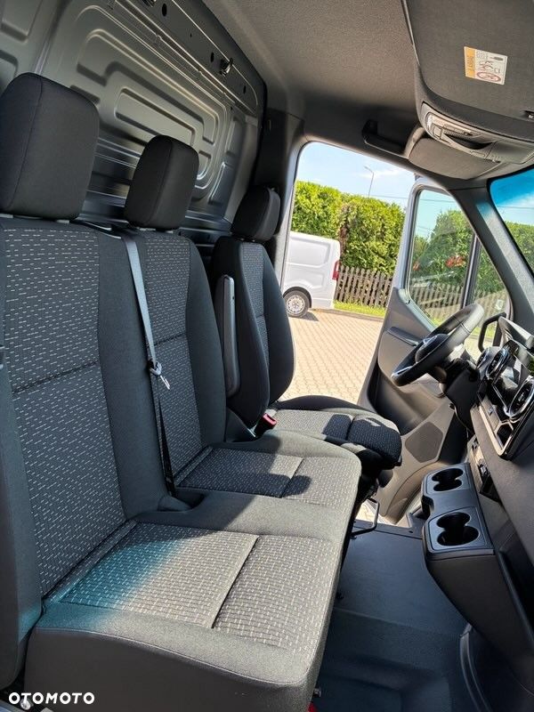 Mercedes-Benz SPRINTER 317 CDI FURGON PRO L2H2 - 14