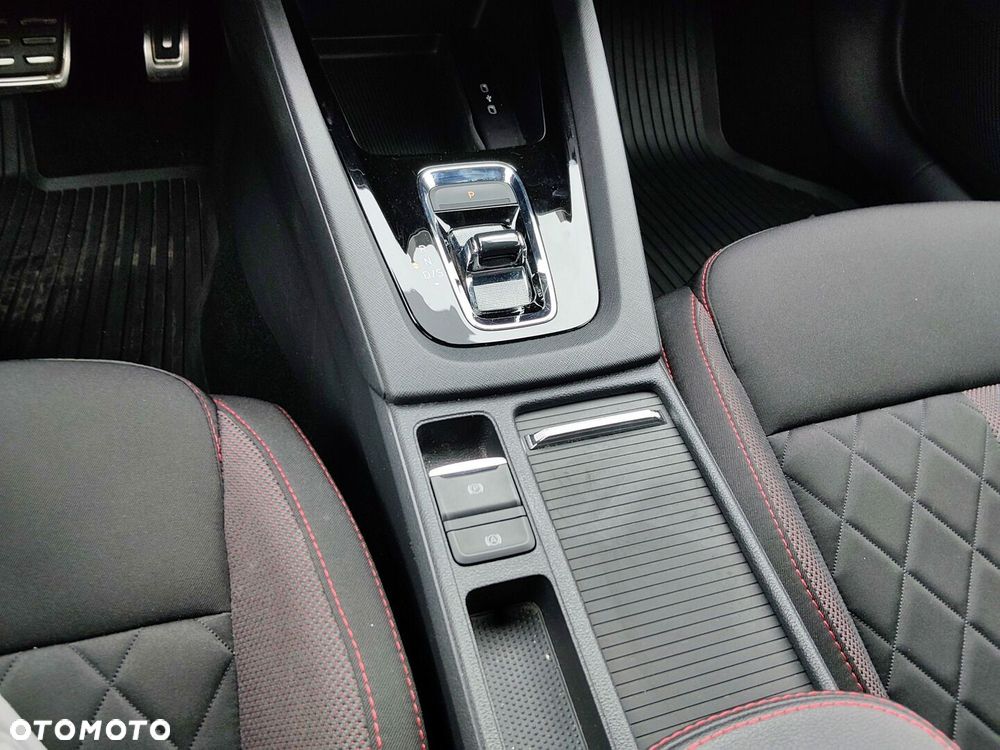 Skoda Octavia 2.0 TSI RS DSG - 25