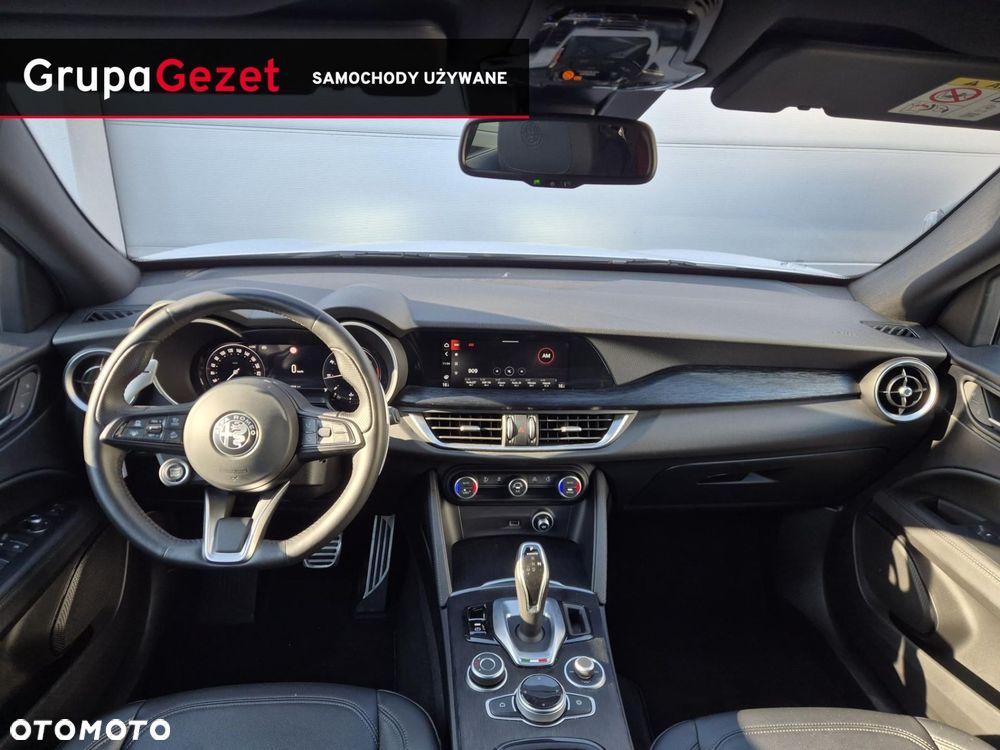 Alfa Romeo Stelvio - 12