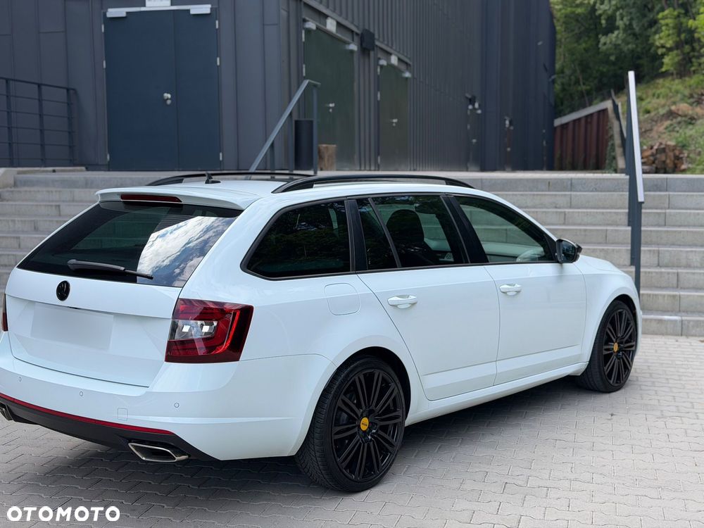 Skoda Octavia 2.0 TDI RS Challenge DSG - 11