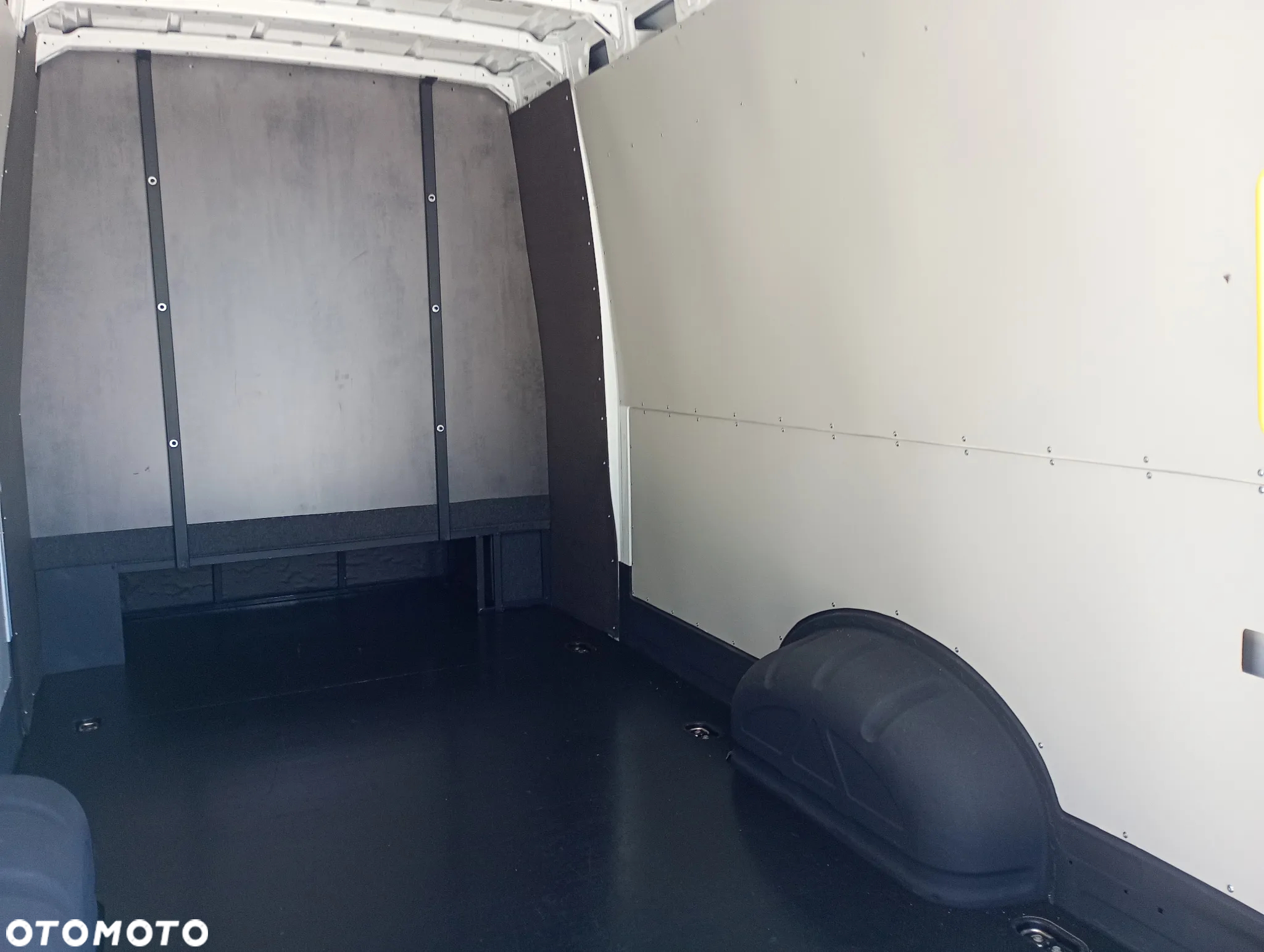 Volkswagen CRAFTER MAXI BRYGADÓWKA 7 OSÓB KLIAMTRONIC TEMPOMAT NR.77 - 20