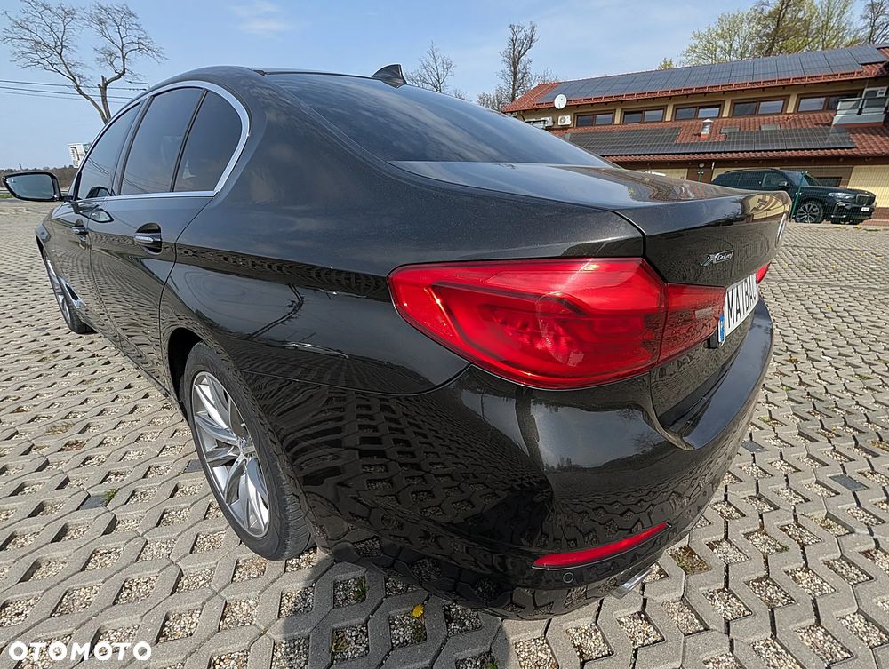 BMW Seria 5 530i Luxury Line - 13