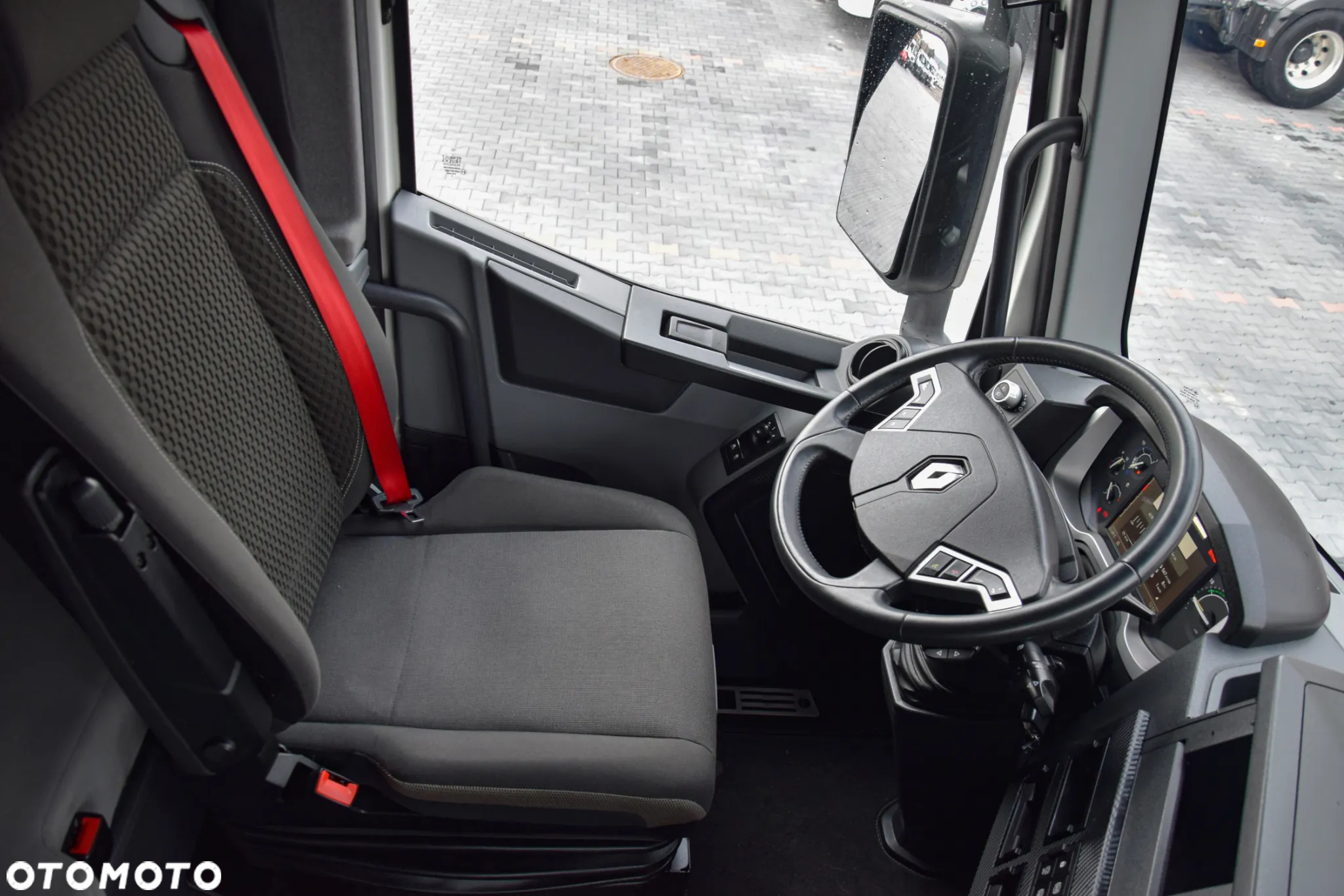 Renault T520 COMFORT / KLIMATYZACJA POSTOJOWA / ACC / LEDY / XENON / 2 ZBIORNIKI / NISKI PRZEBIEG / SERWISOWANY / SPROWADZONY - 23