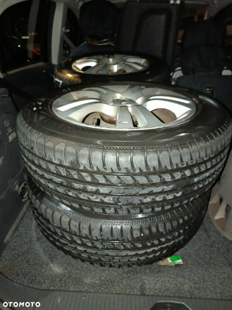 Toyota Avensis 2.0 VVT-i Sol plus - 9