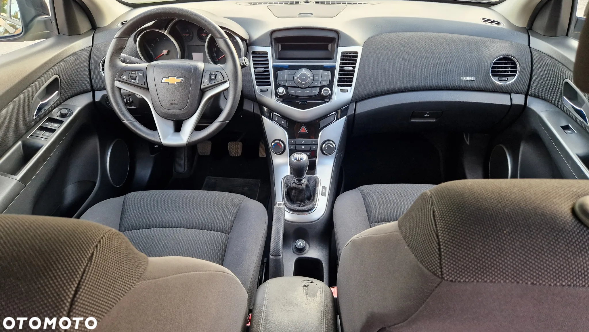 Chevrolet Cruze 1.6 LT - 12