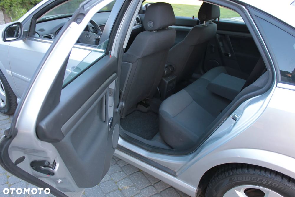 Opel Vectra - 8
