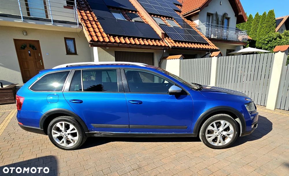 Skoda Octavia Scout 2.0 TDI 4x4 DSG - 4