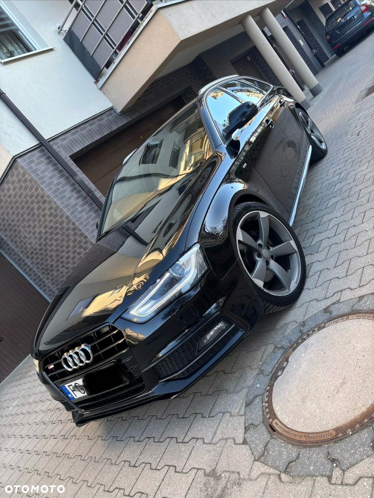 Audi A4 Avant 2.0 TDI DPF clean diesel multitronic S line Sportpaket - 2