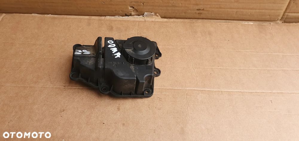 Odma separator oleju VW UP 1.0 MPI 04C103464E - 2