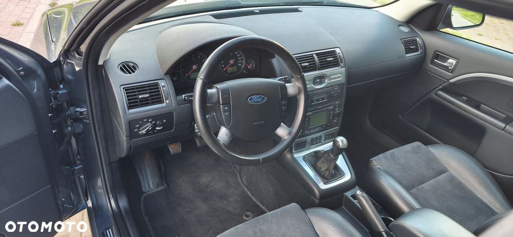 Ford Mondeo 1.8 Titanium X - 15