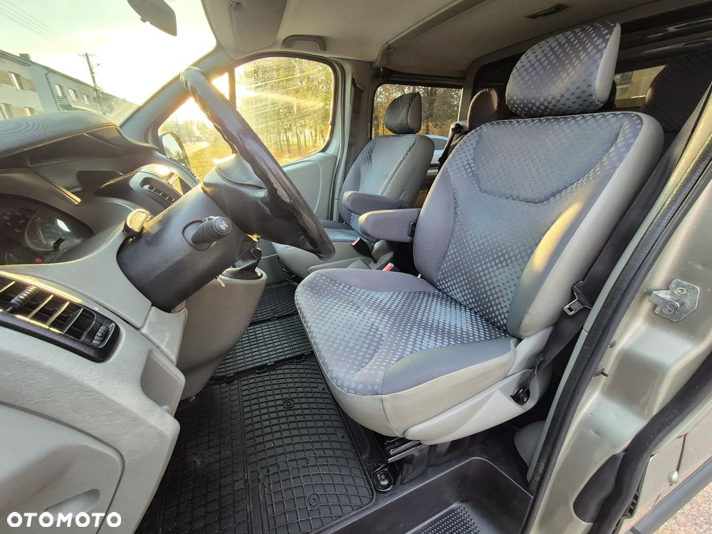Renault Trafic - 21