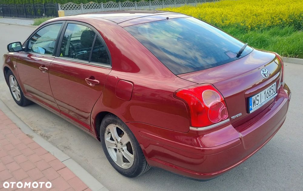Toyota Avensis 1.8 VVT-i Luna - 3