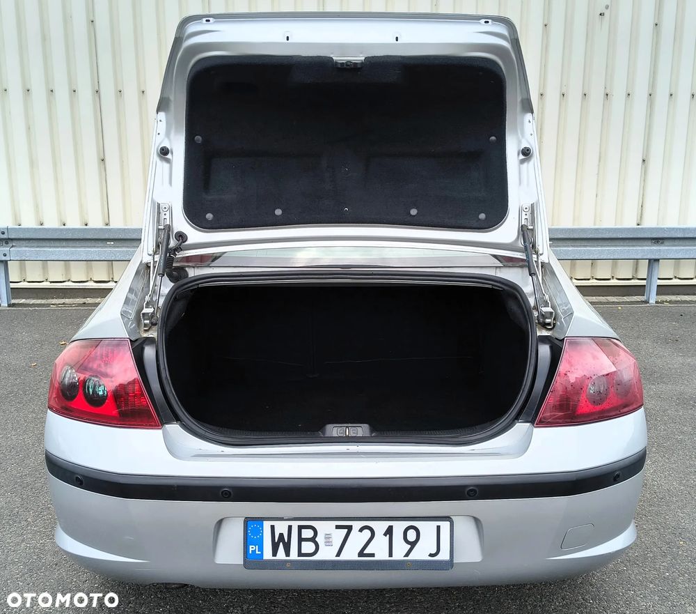 Peugeot 407 1.8 Presence - 11