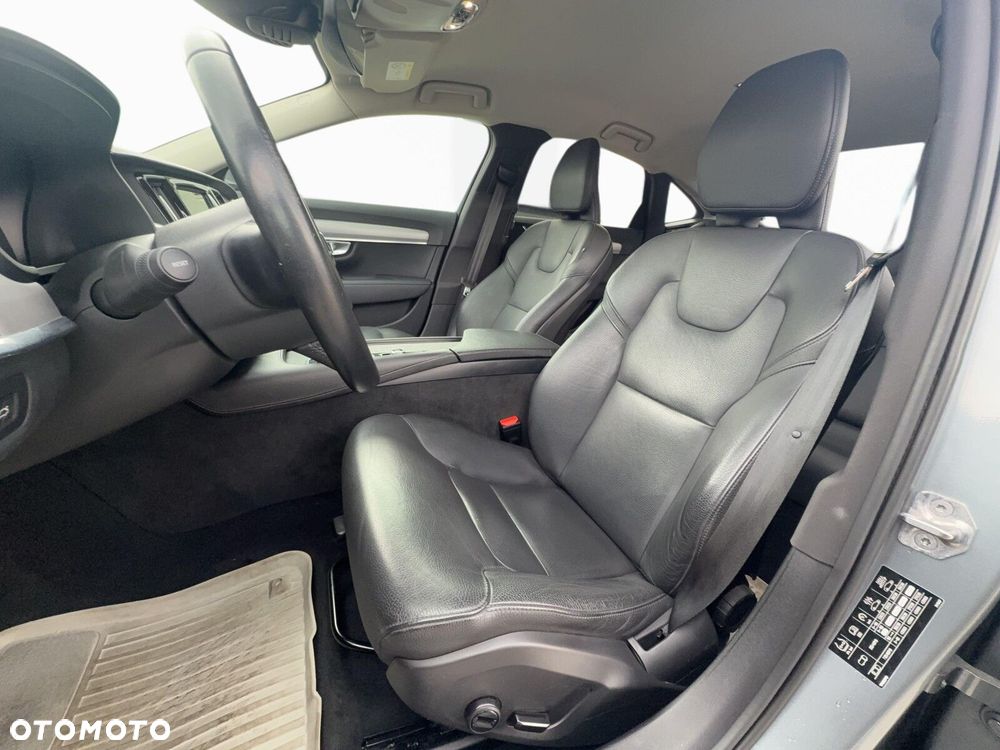 Volvo S90 - 22