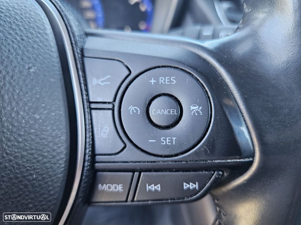 Toyota Corolla 1.8 Hybrid Exclusive - 36