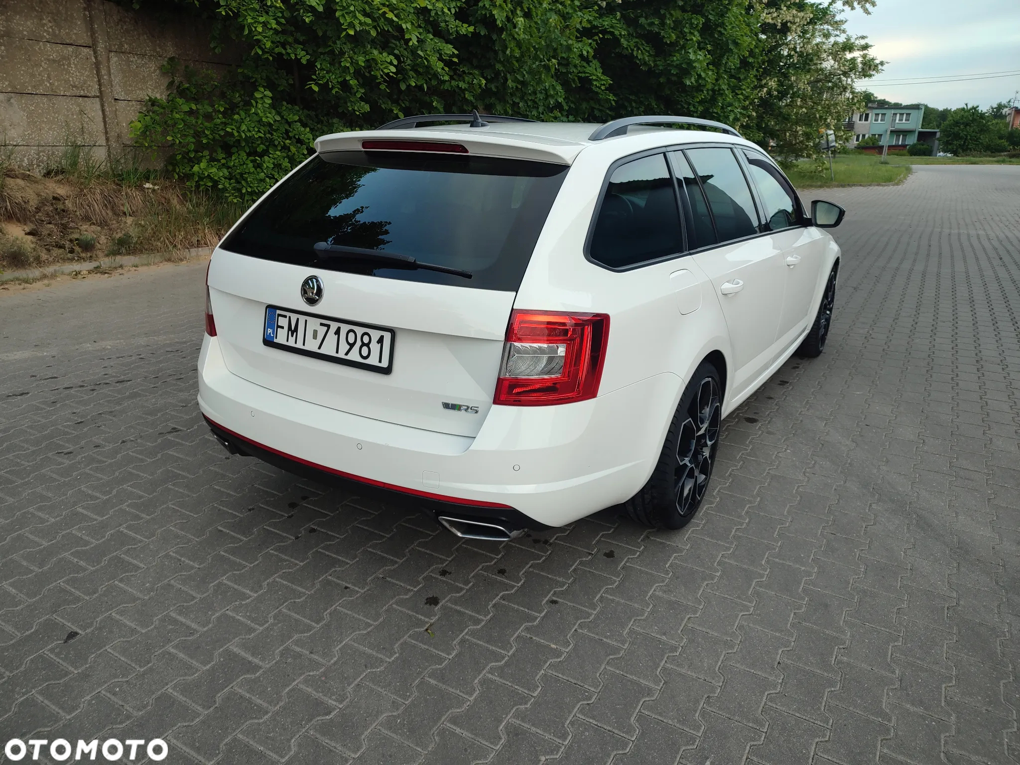 Skoda Octavia Combi 2.0 TDI RS - 8