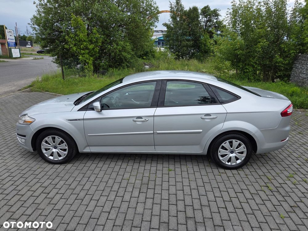 Ford Mondeo 1.6 T Ambiente - 24