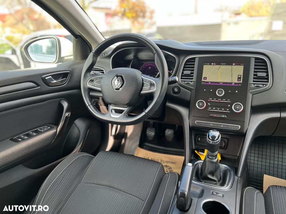 Renault Megane TCe GPF Business - 15