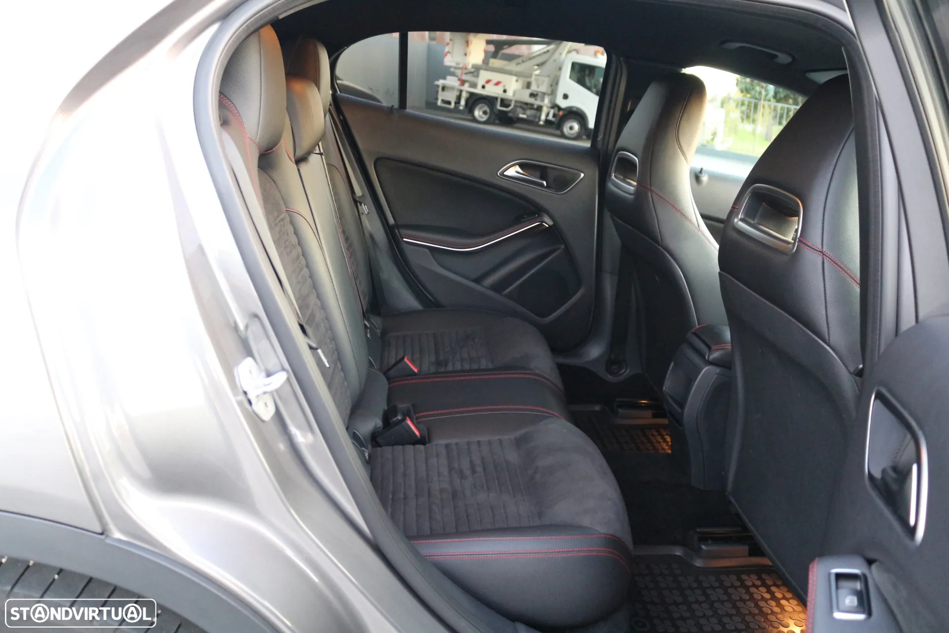 Mercedes-Benz GLA 180 CDi AMG Line Aut. - 32