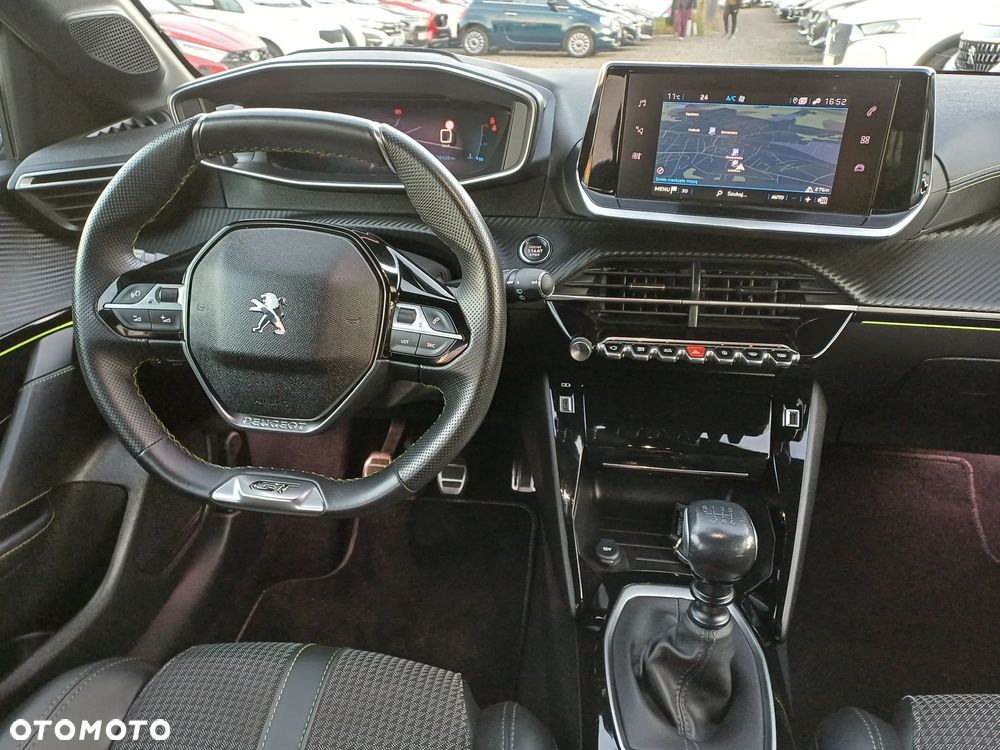 Peugeot 208 PureTech 100 GT - 19