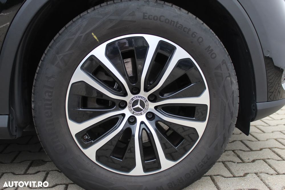 Mercedes-Benz GLC - 32