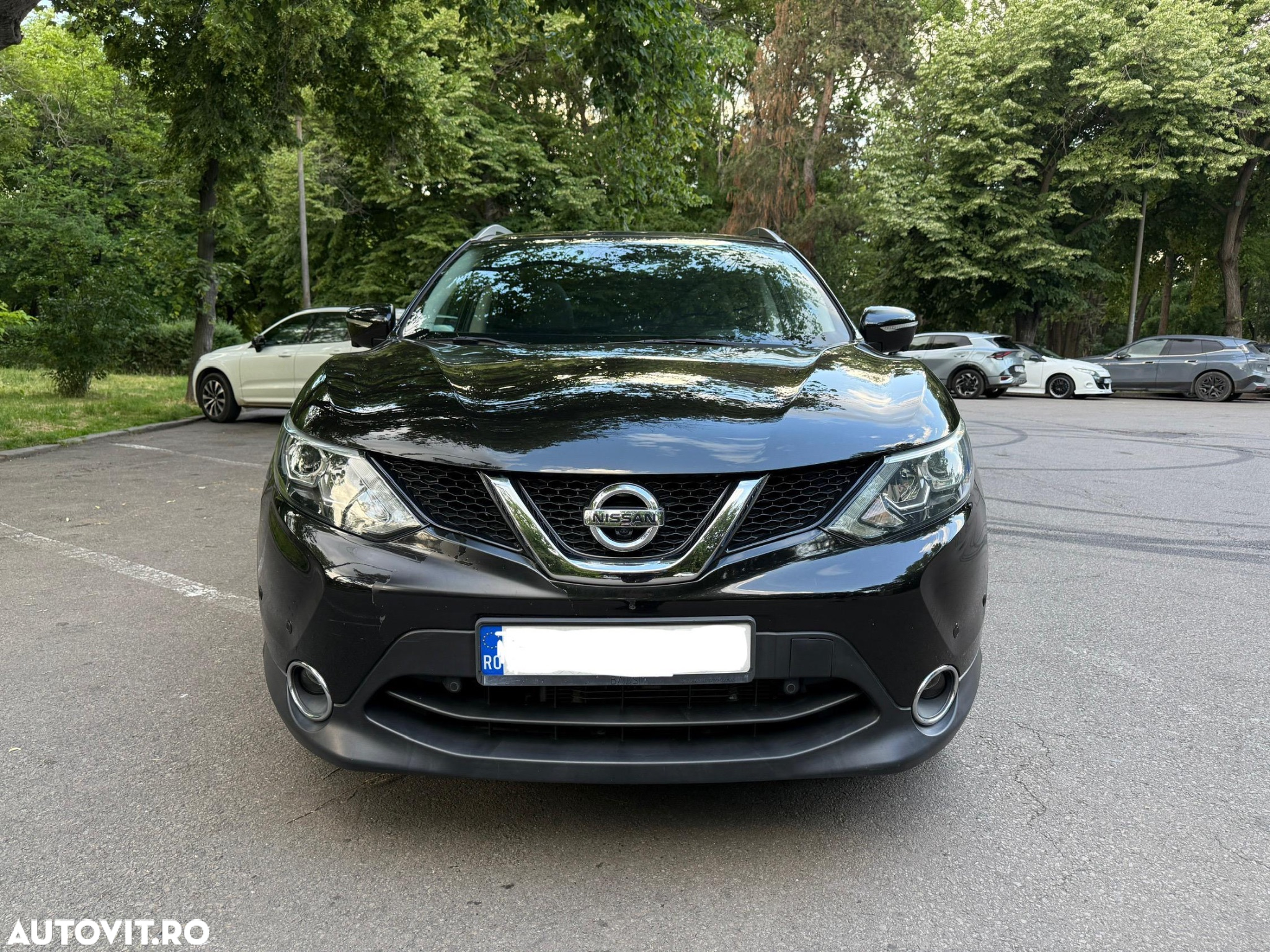 Nissan Qashqai 1.6 DCI Start/Stop X-TRONIC Tekna - 2