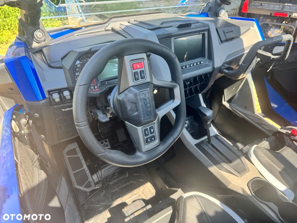Polaris RZR - 16
