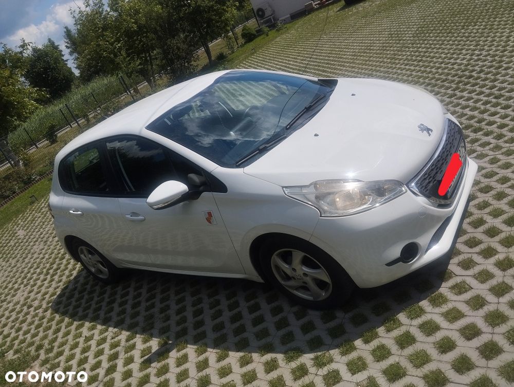 Peugeot 208 - 2