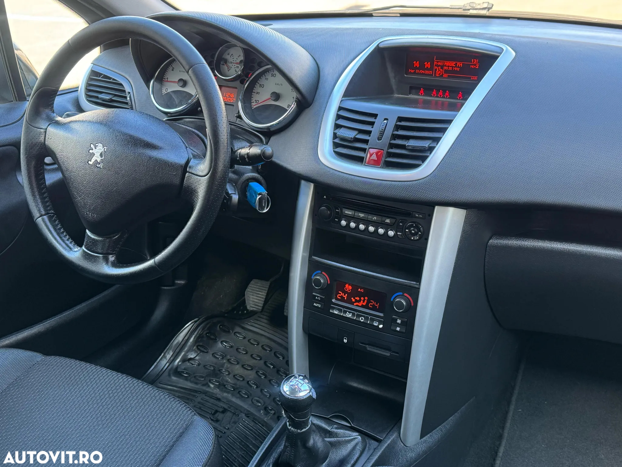 Peugeot 207 1.4 E Trendy - 5