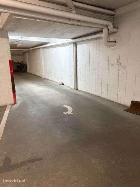 Vendo garagem/estacionamento, em Faro centro da cidade - Grande imagem: 3/5
