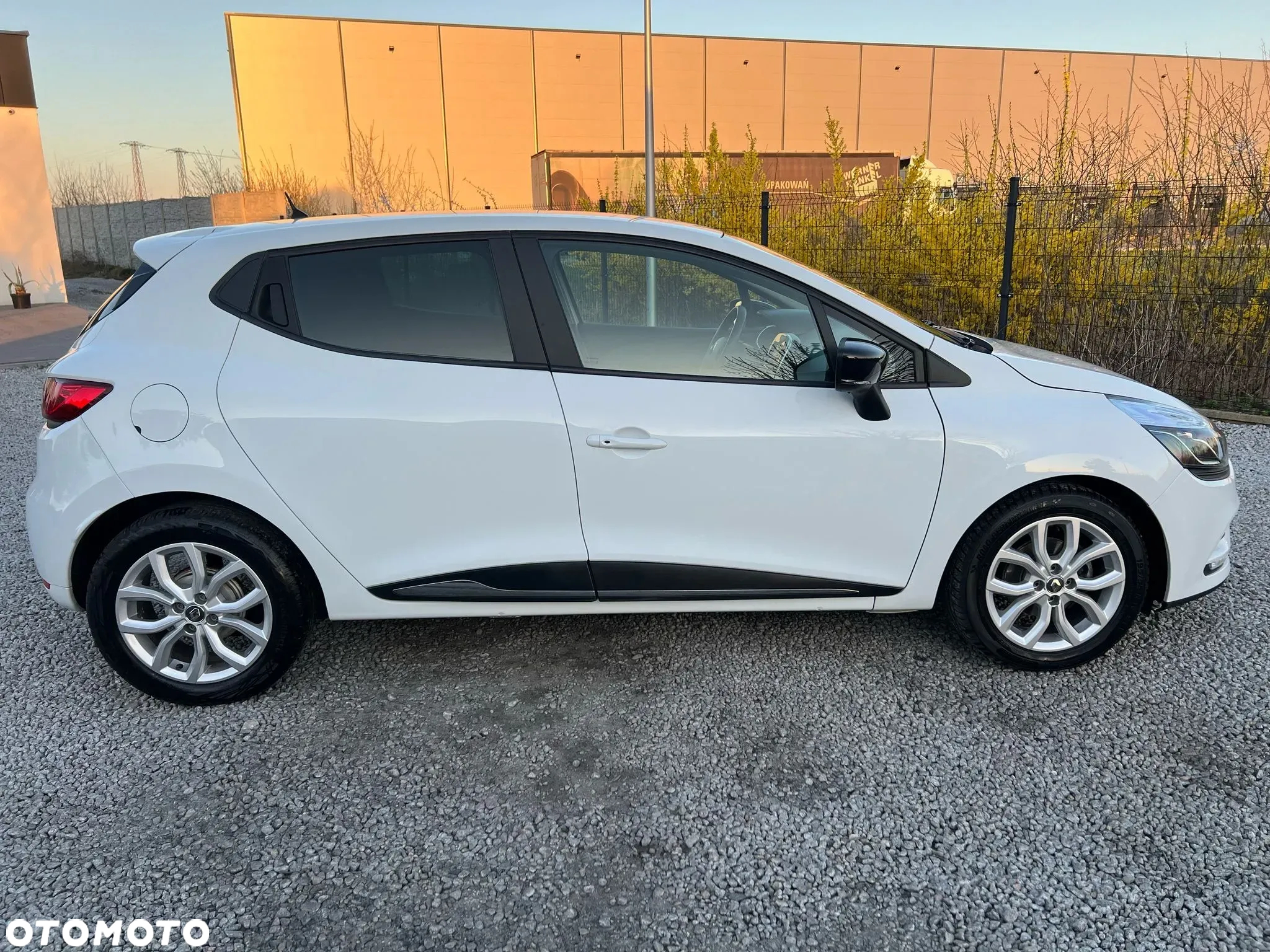 Renault Clio TCe 75 Start & Stop COLLECTION - 11