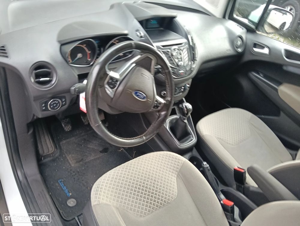 Ford Tourneo Courier 1.5 TDCi Titanium - 20