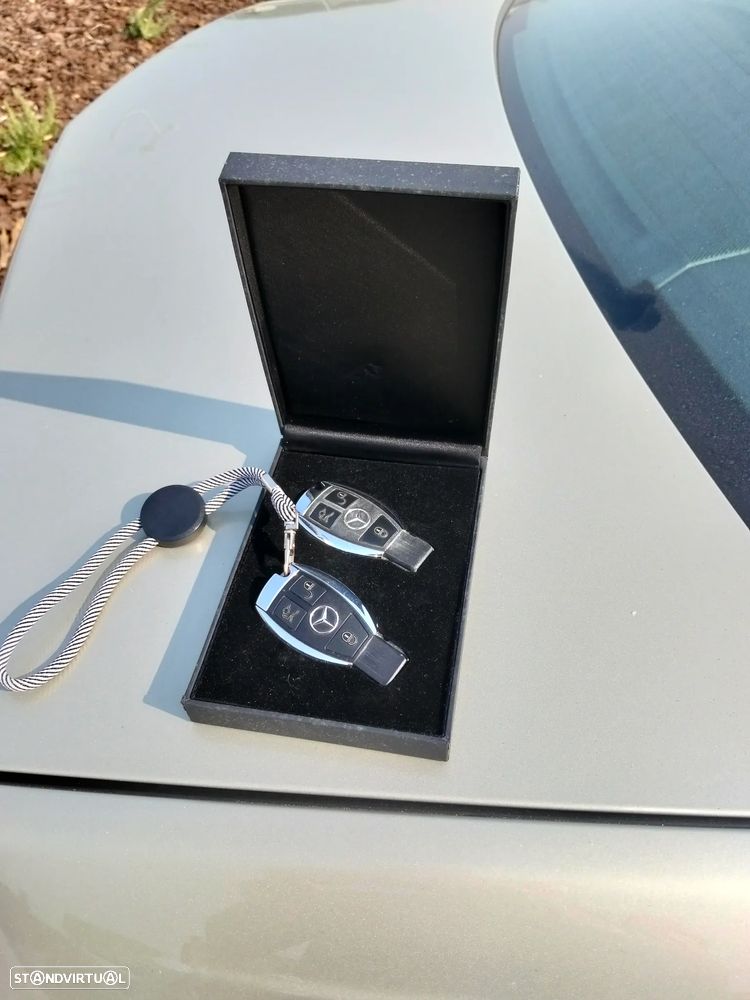Mercedes-Benz E 250 CDI Avantgarde BlueEfficiency Auto. - 24