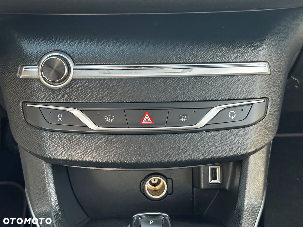 Peugeot 308 BlueHDi 130 EAT8 Stop & Start GT Pack - 33