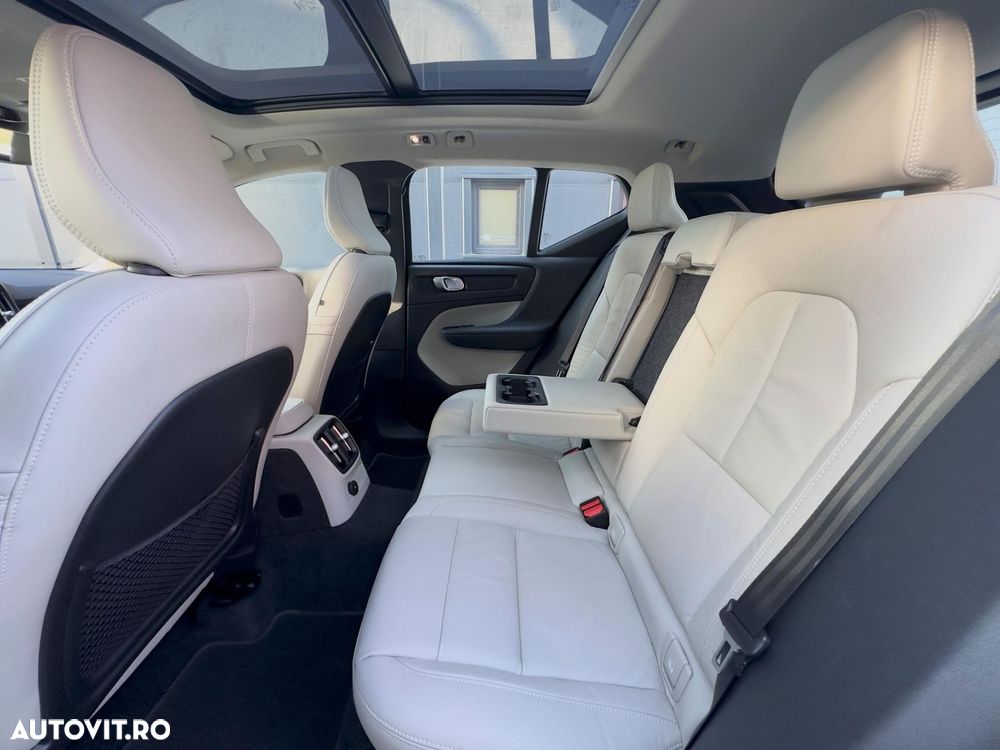 Volvo XC 40 Recharge T5 Twin Engine AT7 R-Design - 14