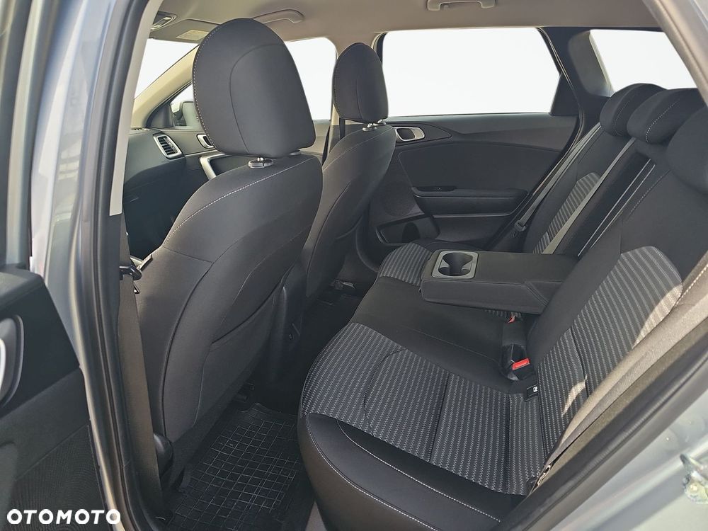 Kia Ceed 1.5 T-GDI M - 21