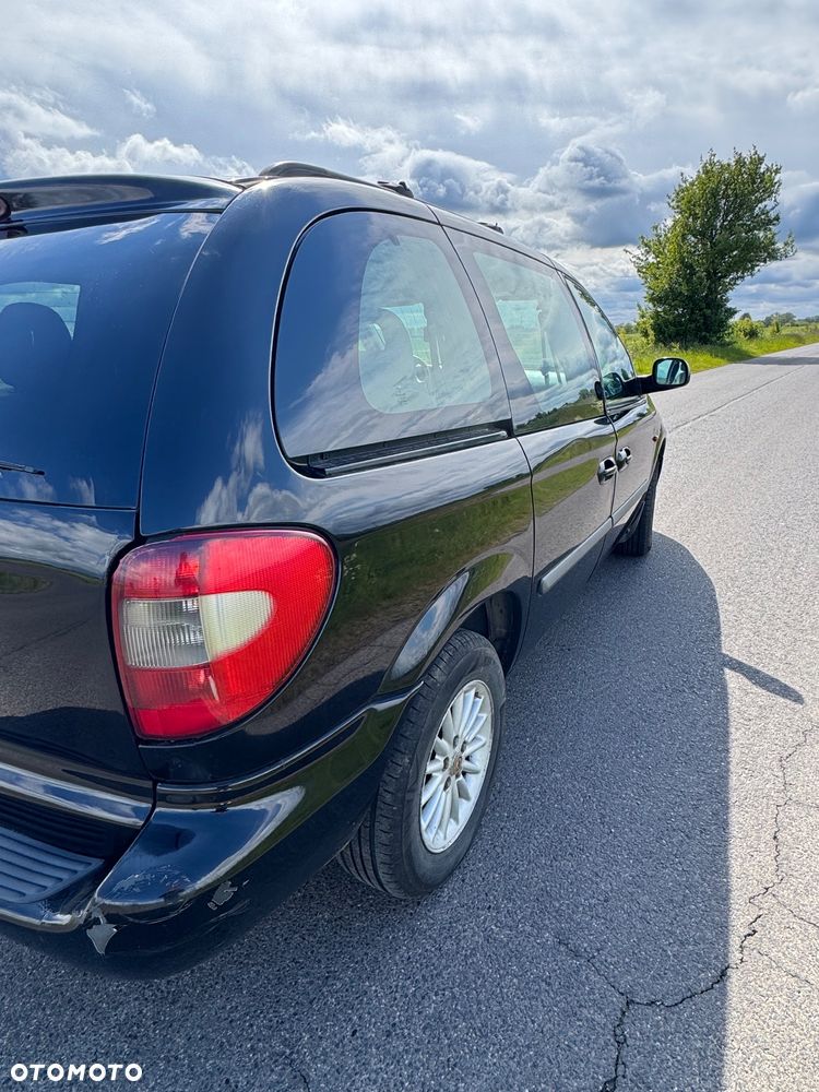 Chrysler Voyager 2.5 SE CRD - 13