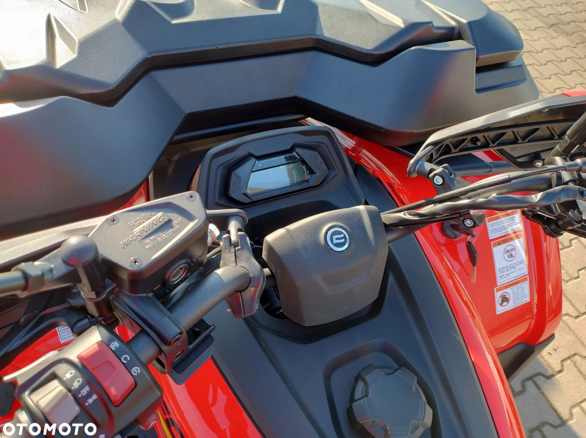 CFMoto CForce - 10