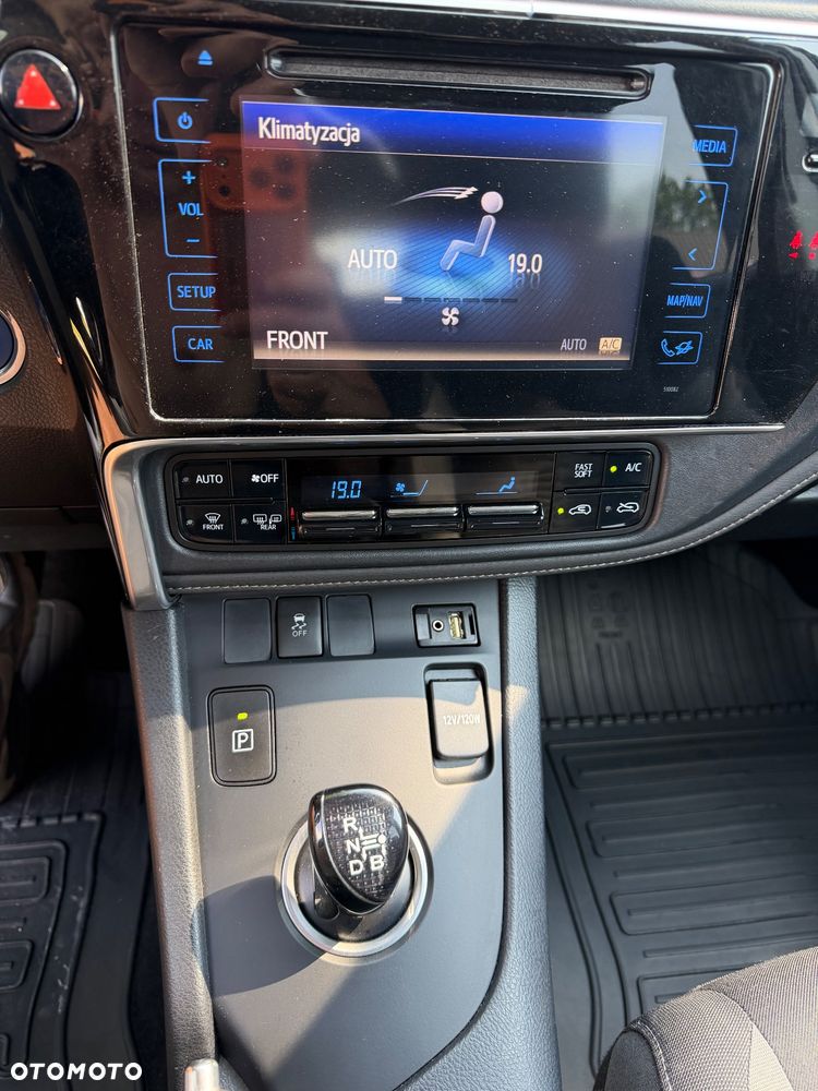 Toyota Auris Hybrid 135 Premium - 12