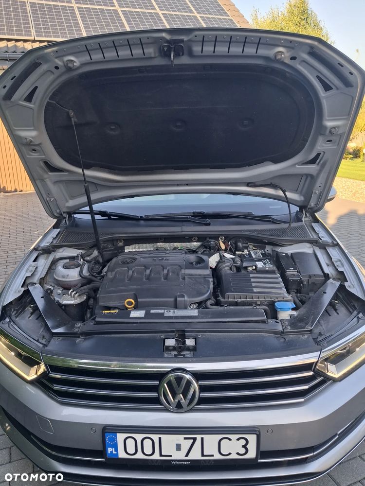 Volkswagen Passat - 20