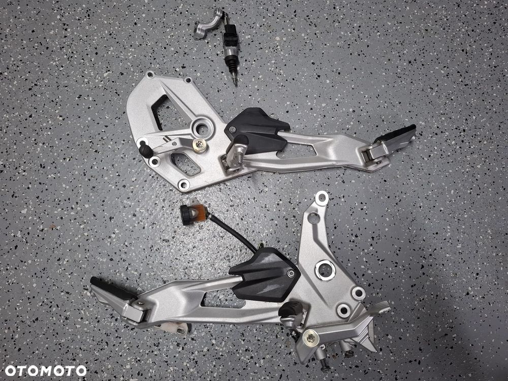 BMW F900 R XR set podnóżek dźwignia quickshifter